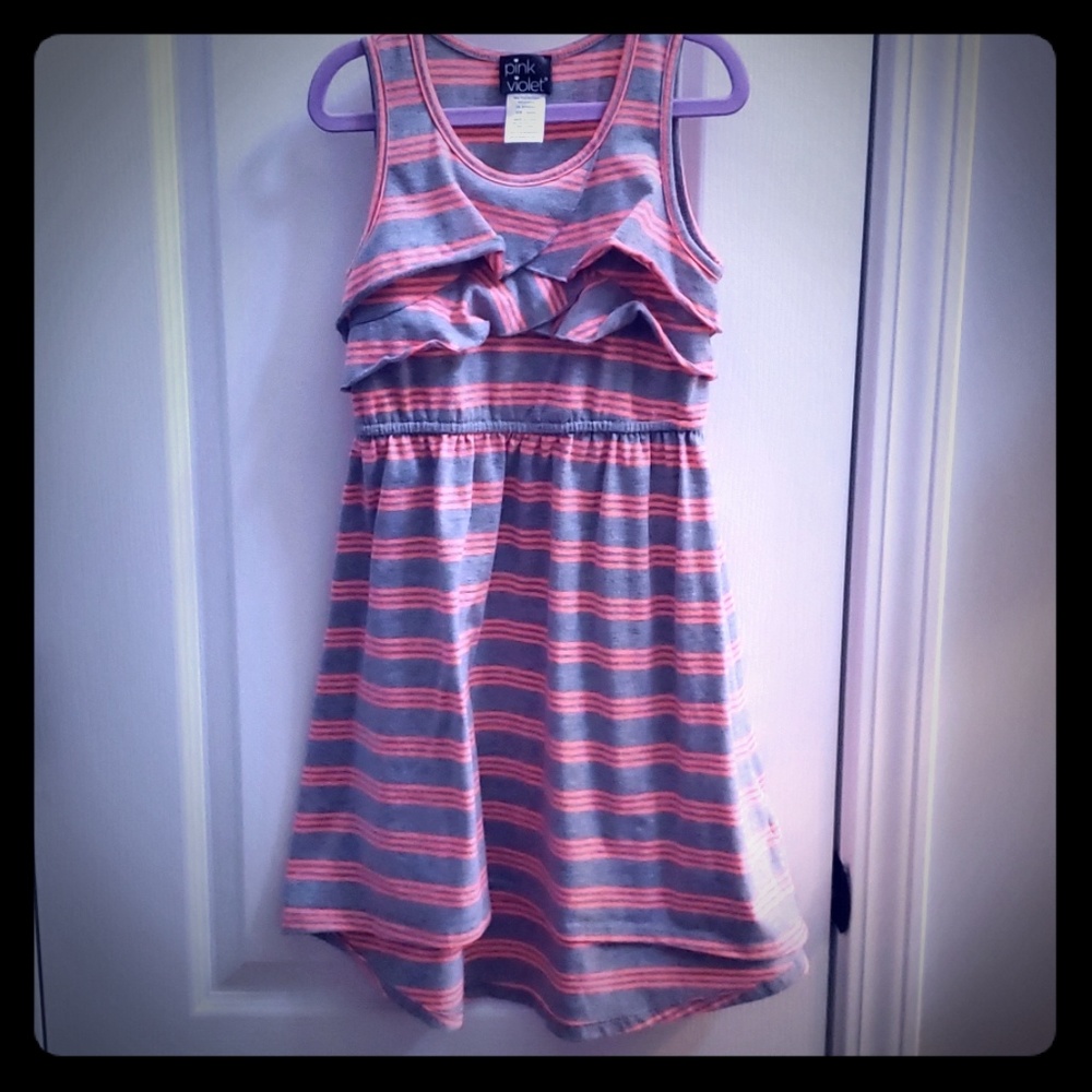 Ruffle top, highlow dress